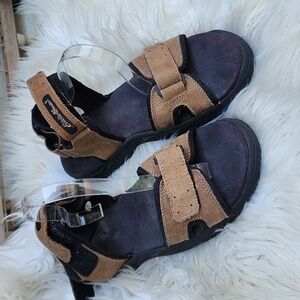 Eddie Bauer velcro‎ close sandals 9